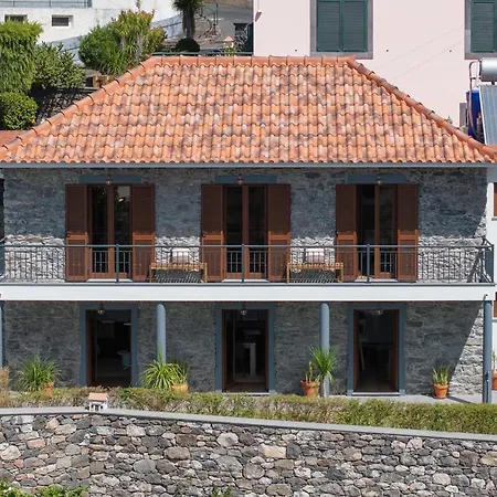 Casa De Pedra By An Island *