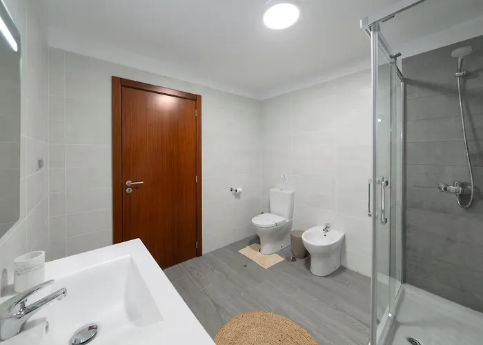 度假居 Casa De Pedra By An Island *