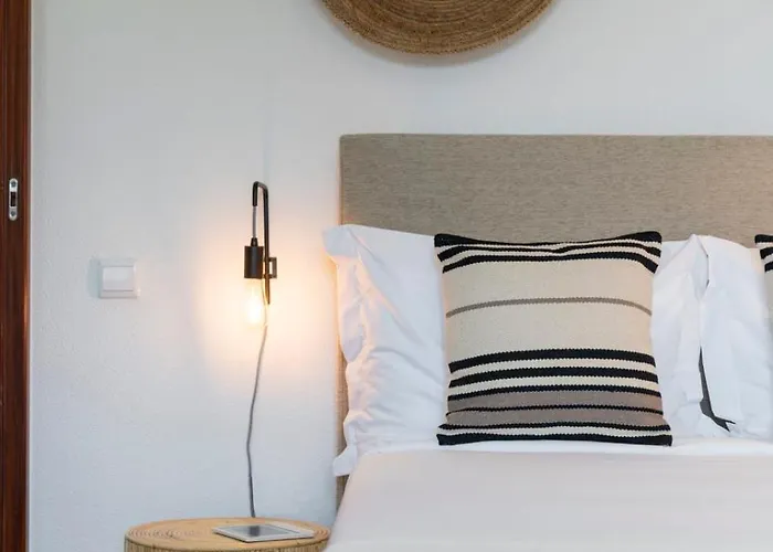 Casa De Pedra By An Island Holiday home