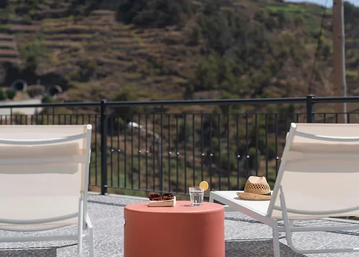 度假居 Casa De Pedra By An Island